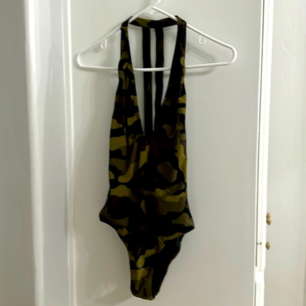 Xs camo one piece swimsuit volcom